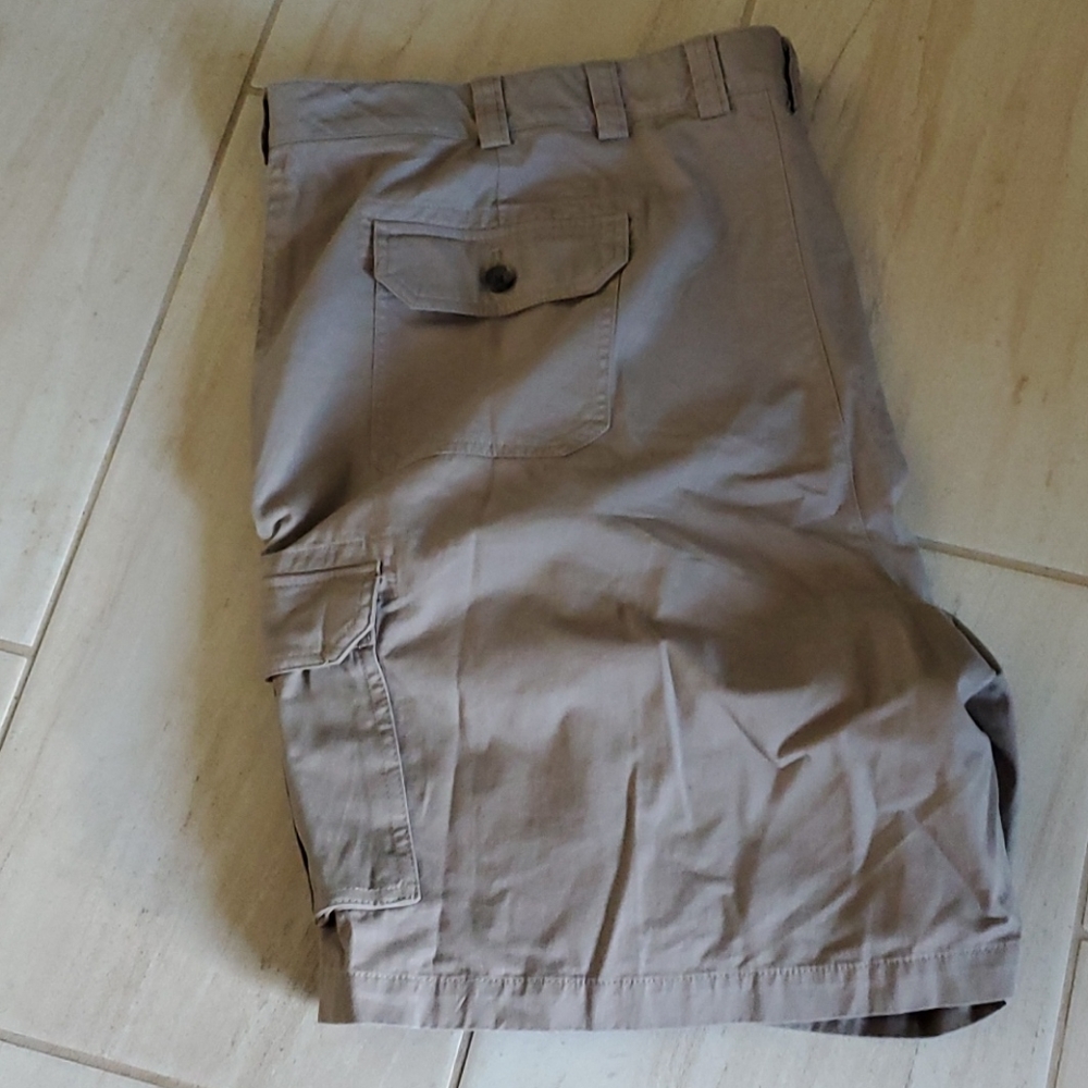 Amazon Essentials Men's Big & Tall Cargo Short